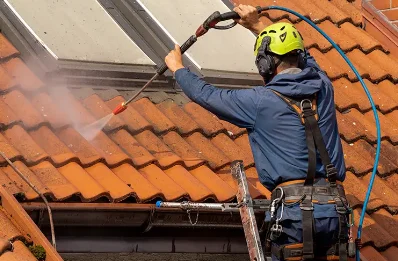 Démoussage et hydrofuge de toiture à Chamblet